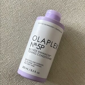 OLAPLEX Nº.5P BLONDE ENHANCER™ TONING CONDITIONER
